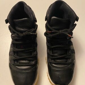 Nike Jordan 11 Retro "72-10"